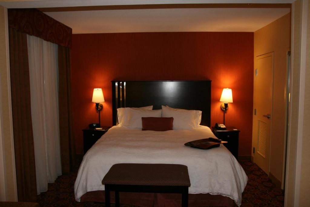 Hampton Inn Turnersville - image 4