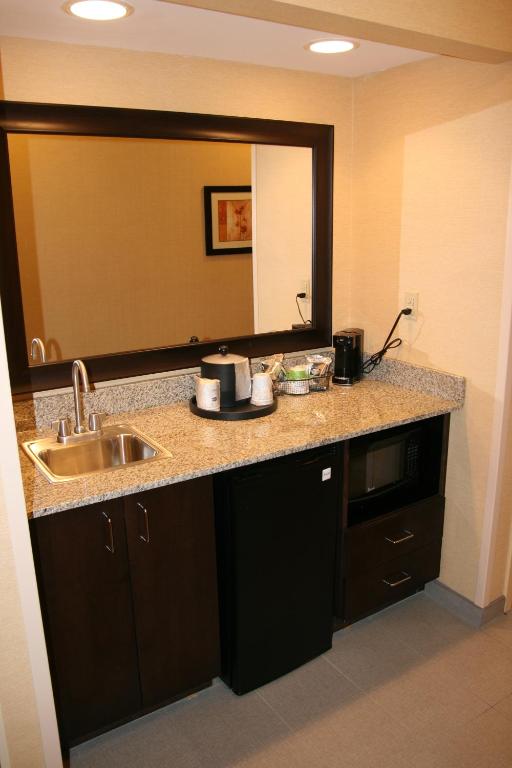 Hampton Inn Turnersville - image 5