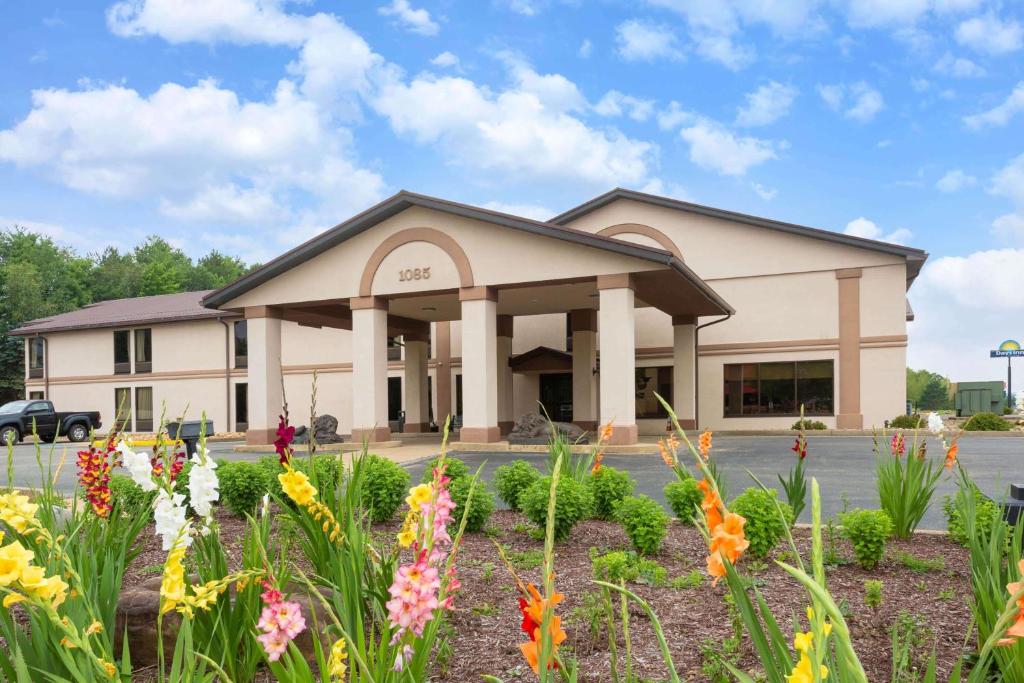 Days Inn by Wyndham Blairsville - main image