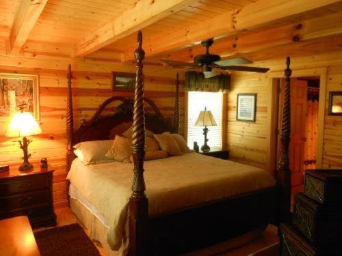 Pine Cabin at Blairsville - main image