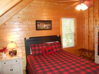 Azalea Cabin With Fireplace & Huge Back Porch - image 4