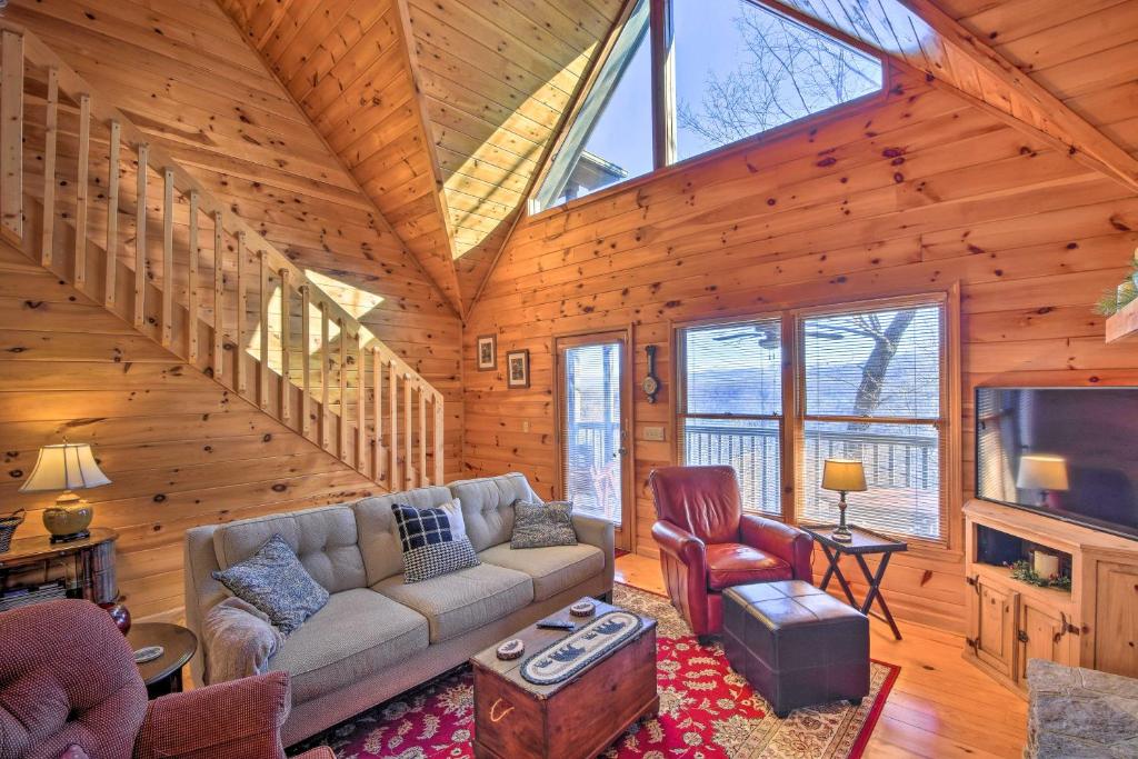 Luxury Mountain Cabin - Panoramic Mountain Views - image 3