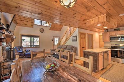 Spacious Cabin with Furnished Deck and Fire Pit! - image 4