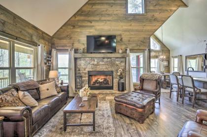 Updated Blairsville Cabin with Fire Pit and Deck! - image 4