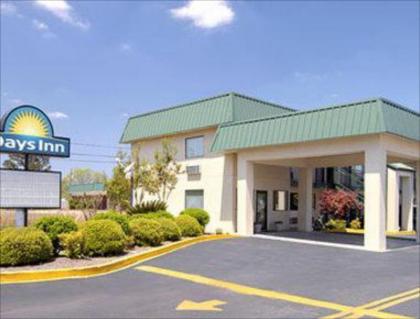 Days Inn by Wyndham Blakely - image 1