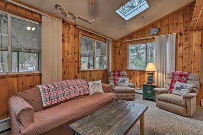 Rustic Hideaway with Lake Access 3 Mi to Ski! - image 11