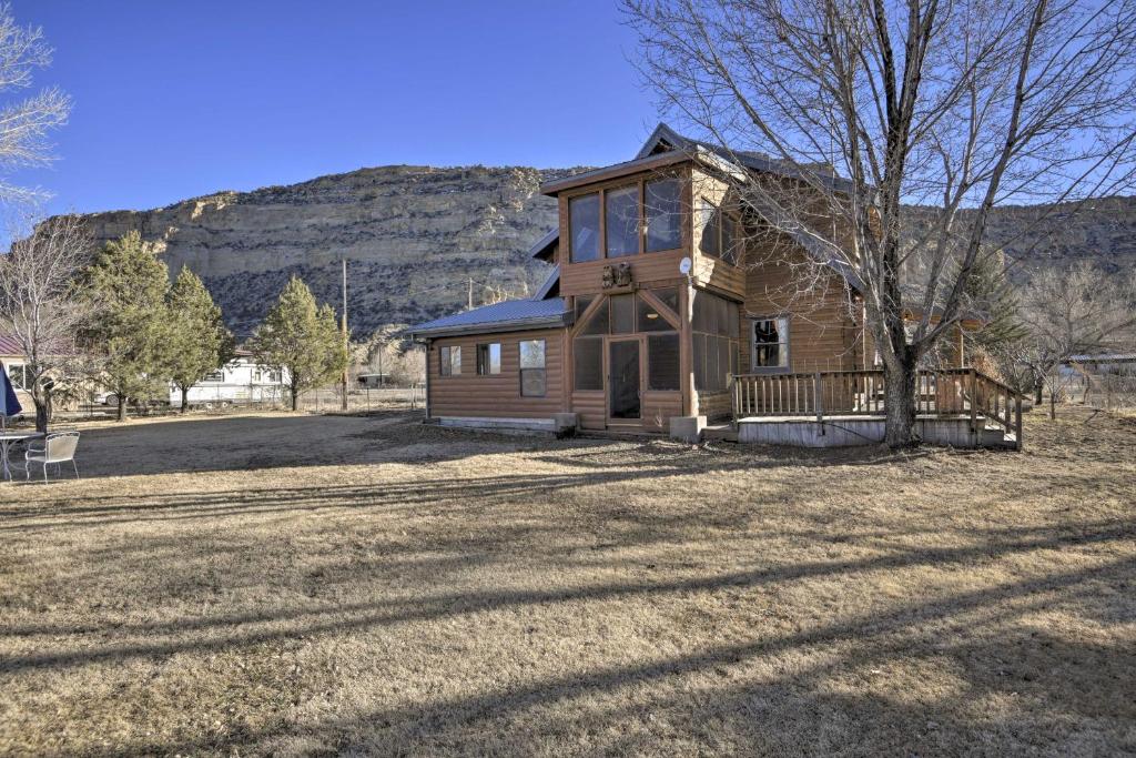 Cottonwood Cabin with Private On-Site Fly Fishing! - main image