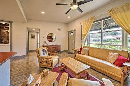 Remodeled Retro Home Near Blanco Town Square! - image 11