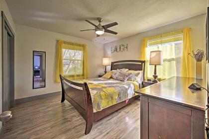 Remodeled Retro Home Near Blanco Town Square! - image 12