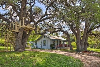 Betty Bs River House Less Than 1 Mi to Blanco State Park! - image 3