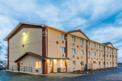 Super 8 by Wyndham Bloomington Normal Bloomington Illinois