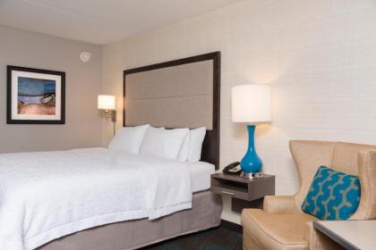 Hampton Inn Bloomington - image 15