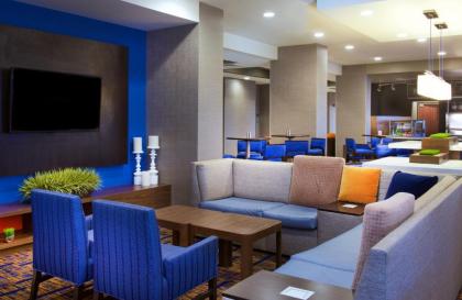 Courtyard by Marriott Bloomington - image 5