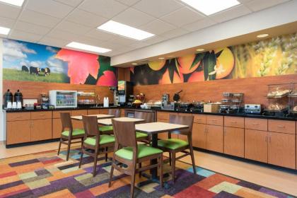 Fairfield Inn & Suites Bloomington - image 4