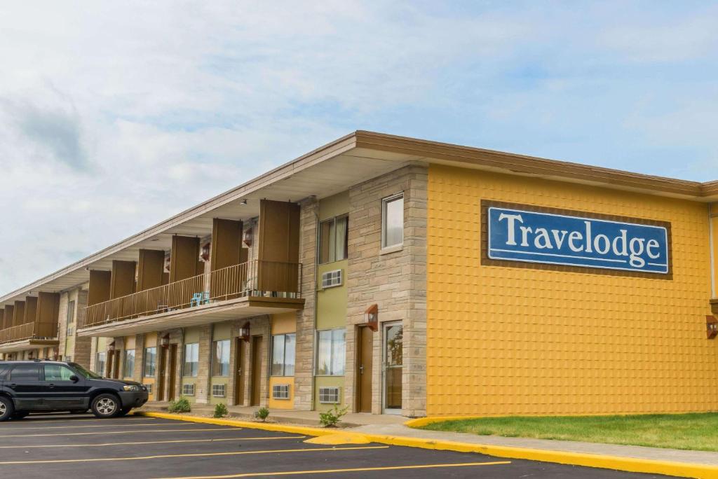 Travelodge by Wyndham Bloomington - image 2