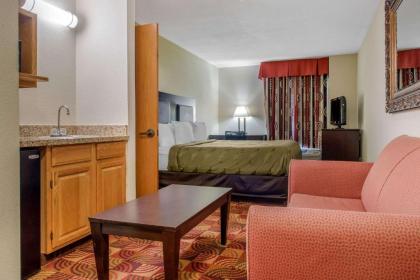 Quality Inn Bloomington Near University - image 15