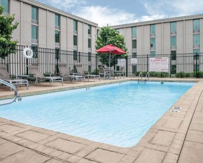 Comfort Inn Bloomington near University - image 5