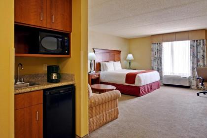 Holiday Inn Express Hotel & Suites Bloomington an IHG Hotel - image 2