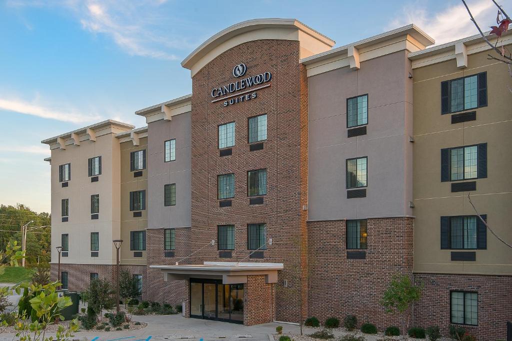 Candlewood Suites Bloomington an IHG Hotel - main image