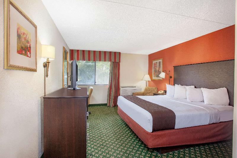 Best Western Bloomington Edina - Minneapolis - image 3