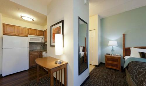 Staybridge Suites Minneapolis-Bloomington an IHG Hotel - image 2