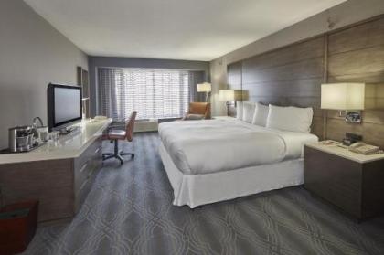 DoubleTree by Hilton Bloomington Minneapolis South - image 3