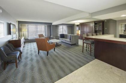 DoubleTree by Hilton Bloomington Minneapolis South - image 4