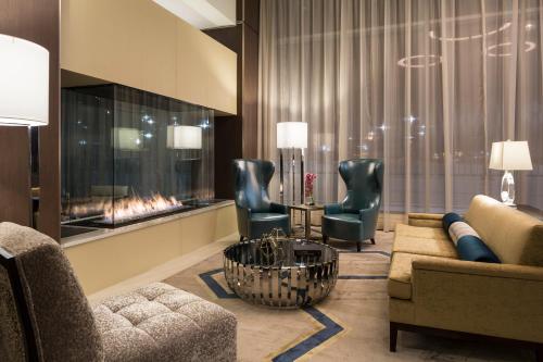 JW Marriott Minneapolis Mall of America - image 2