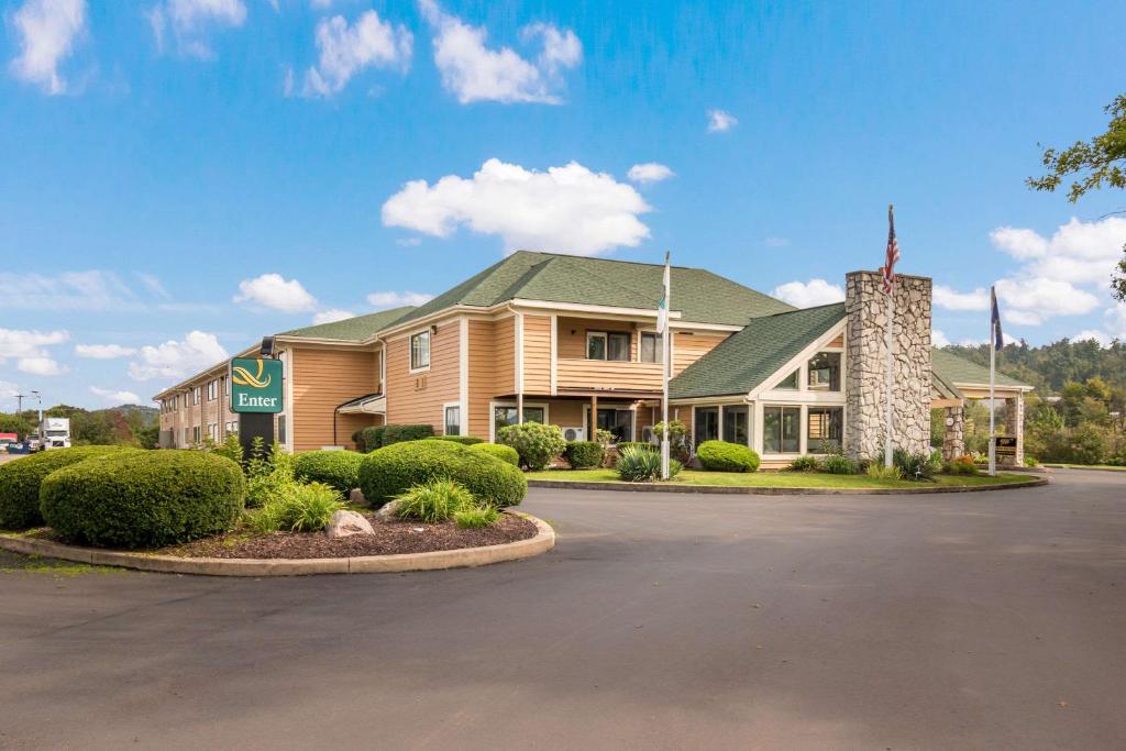 Quality Inn Bloomsburg - main image