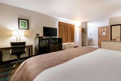 Quality Inn Bloomsburg - image 10