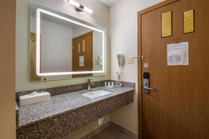 Quality Inn Bloomsburg - image 14