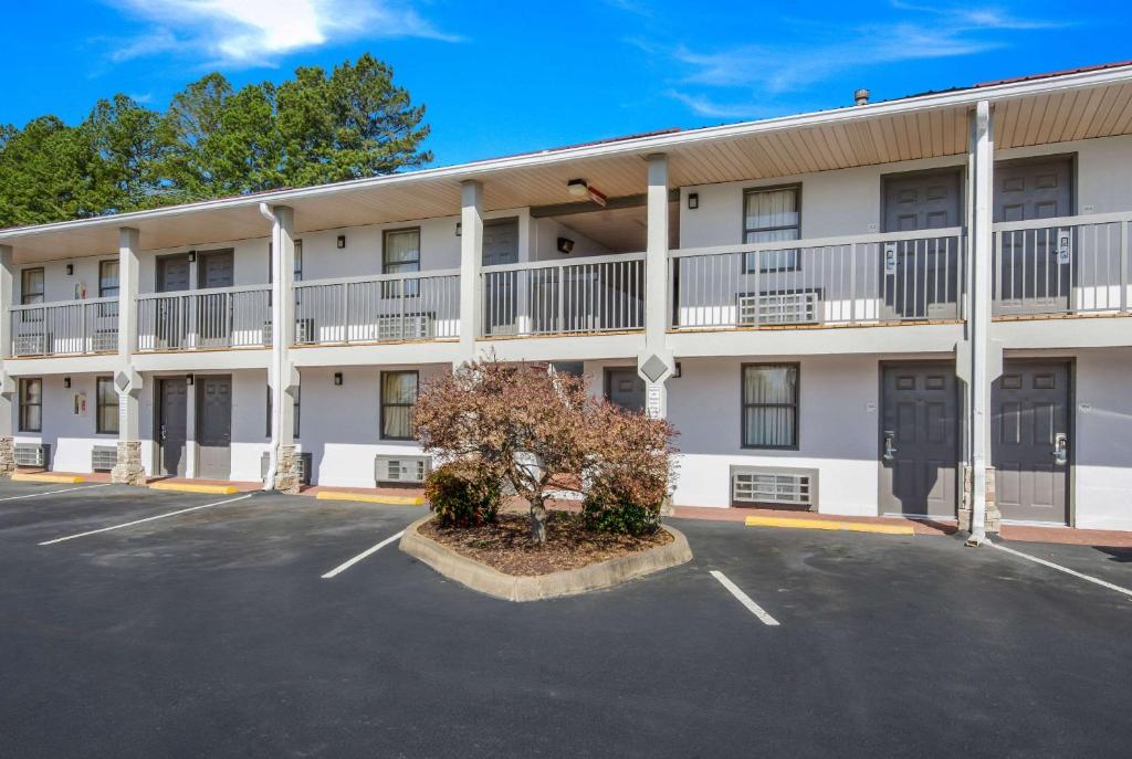 Econo Lodge Kingsport - image 2