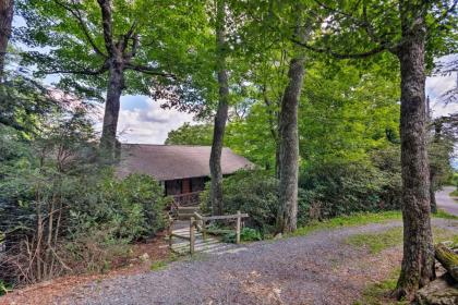 Cabin with Hot Tub and Mountain Views 15 Min to Boone - image 15