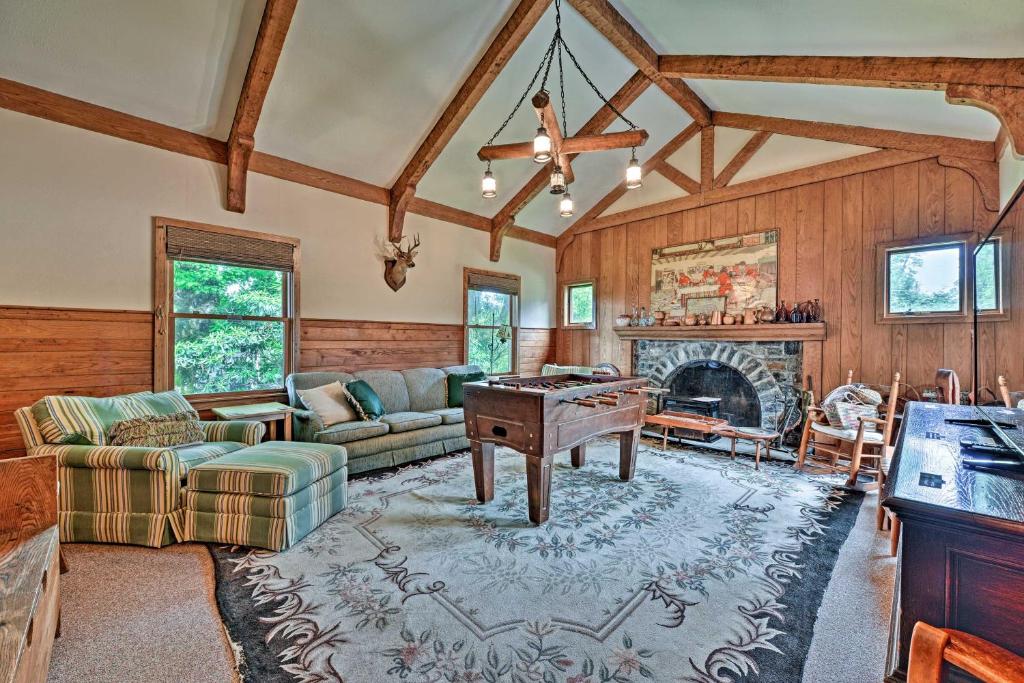 Charming Historic Family Home with Mtn Views! - image 6