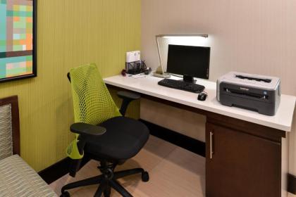 Holiday Inn Express Hotel & Suites Cincinnati-Blue Ash an IHG Hotel - image 14