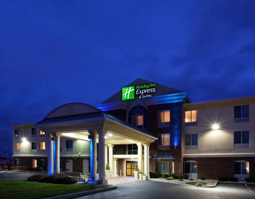 Holiday Inn Express Hotel & Suites Cincinnati-Blue Ash an IHG Hotel - image 7