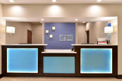 Holiday Inn Express Hotel & Suites Cincinnati-Blue Ash an IHG Hotel - image 9