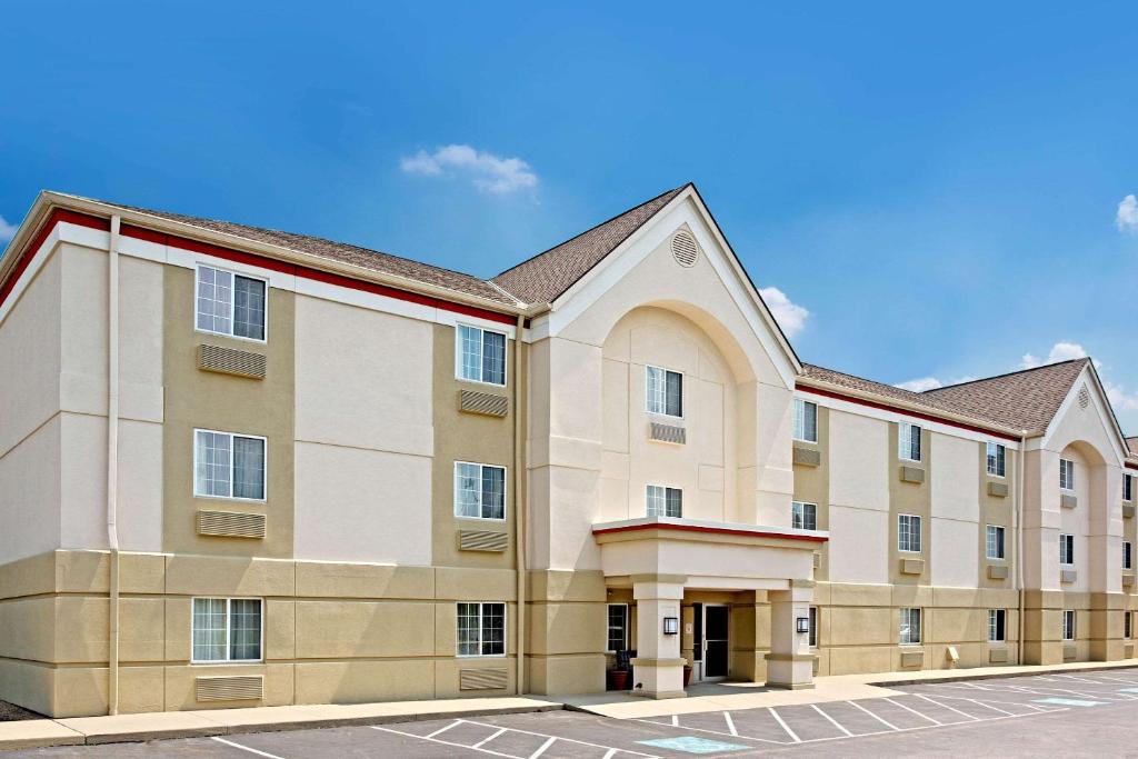 MainStay Suites Cincinnati Blue Ash - main image