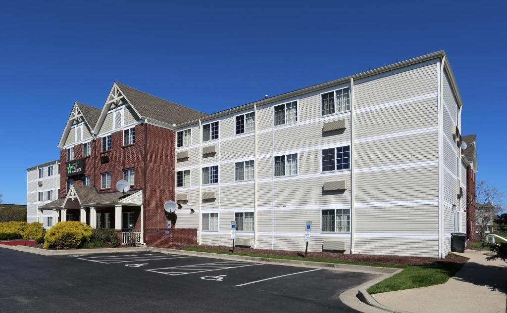 Extended Stay America Suites - Cincinnati - Blue Ash - Reed Hartman - main image