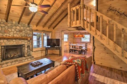 Warm and Rustic Fishing Abode with toccoa River Access Georgia