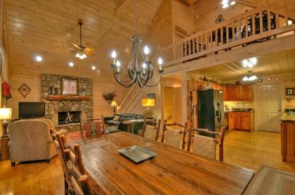 Aska Adventure Lodge by Escape to Blue Ridge - image 3