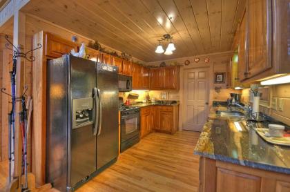 Aska Adventure Lodge by Escape to Blue Ridge - image 8