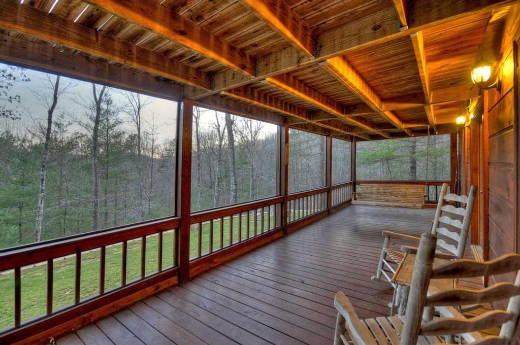 Big Buck Lodge by Escape to Blue Ridge - image 4