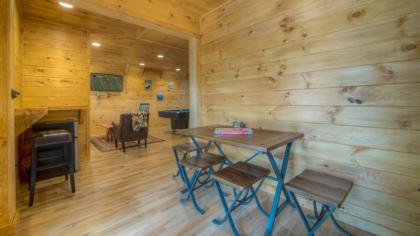 Cubs Cabin by Escape to Blue Ridge - image 12