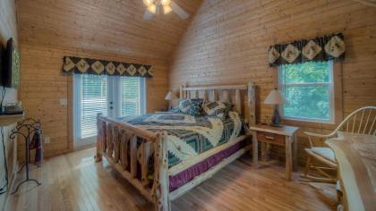 Cubs Cabin by Escape to Blue Ridge - image 9