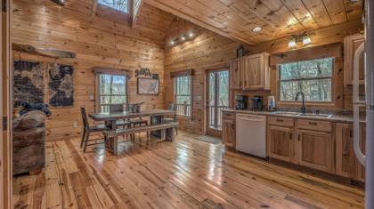 Cozy Cub Cabin by Escape to Blue Ridge - image 11