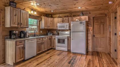 Cozy Cub Cabin by Escape to Blue Ridge - image 6