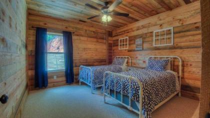 Candlestick Cottage by Escape to Blue Ridge - image 11