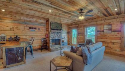 Candlestick Cottage by Escape to Blue Ridge - image 12