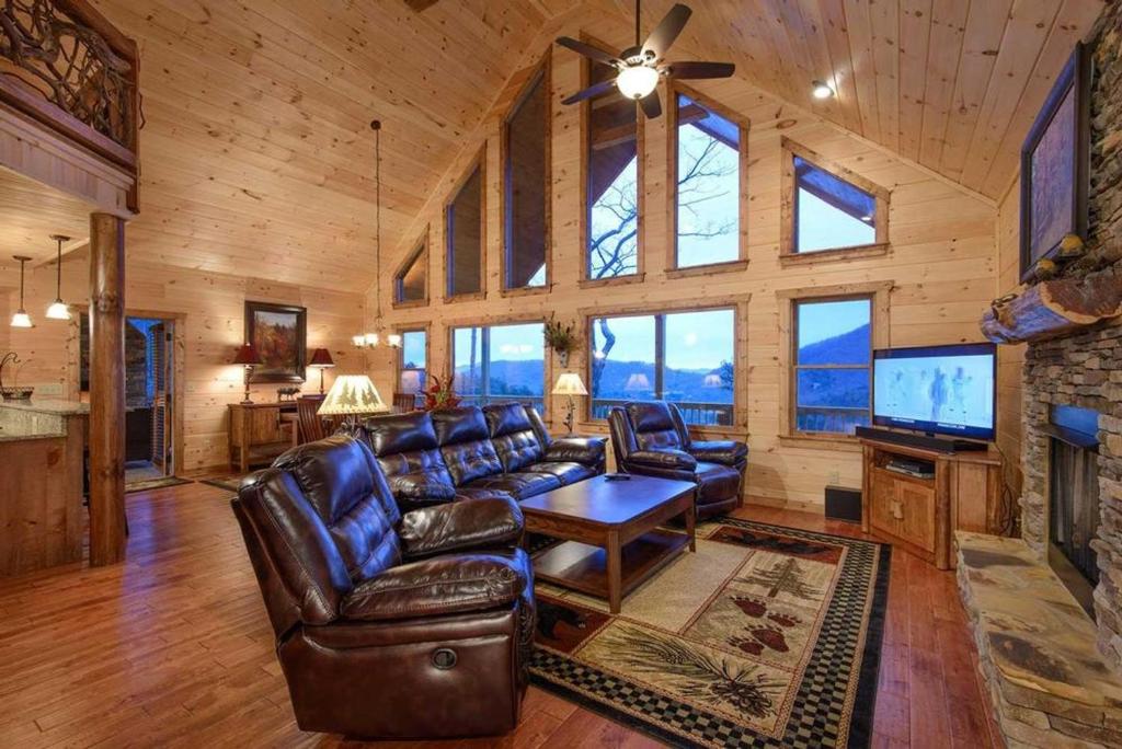 Mountainside Retreat by Escape to Blue Ridge - image 6